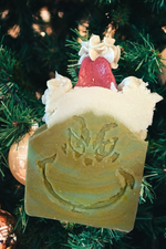 HOLIDAY CHEERMEISTER Soap (Strawberry Soda, Kiwi, Pineapple)