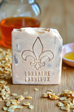 GOAT MILK & HONEY Soap (Oatmeal Milk and Honey Scented)